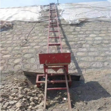 Loading Material Lift